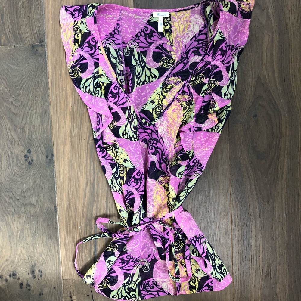 Flounce women’s top